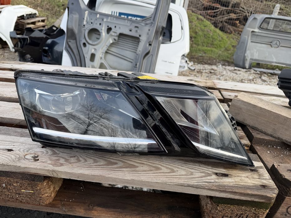 Фар Skoda Octavia 3