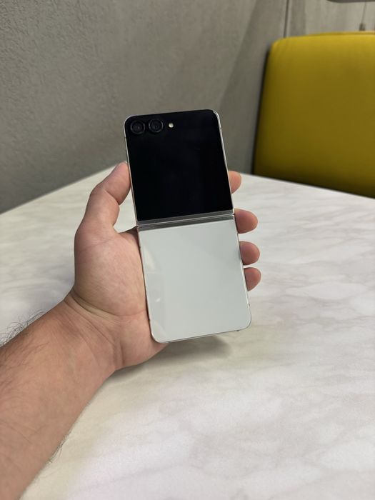 Samsung Z flip5 Идеал 8/512 гб