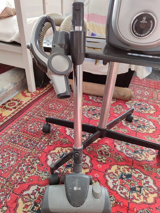 Продам пылесос  LG