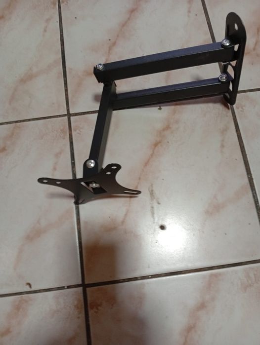 Suport TV pt.perete compatibil VESA 100x100