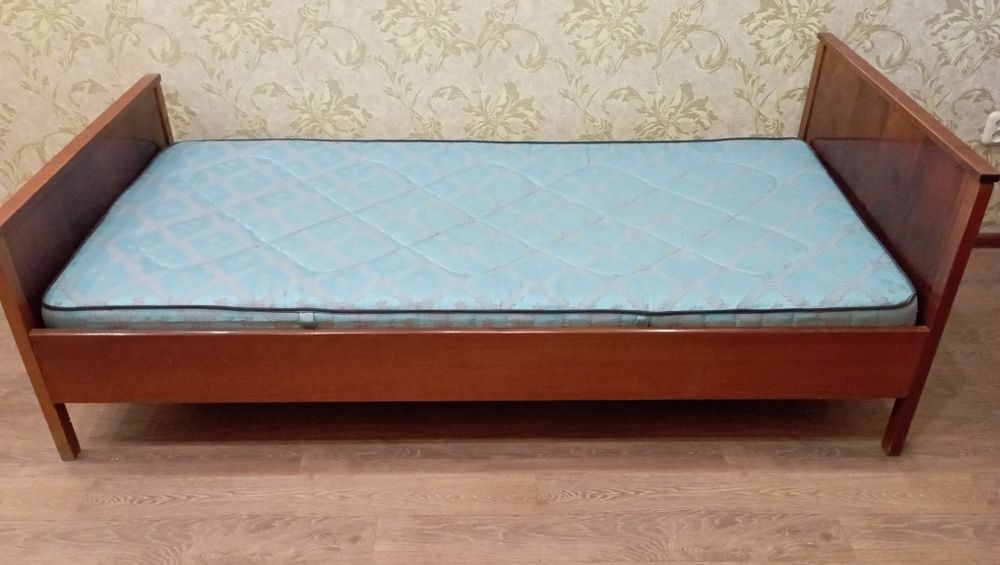 Кровать полуторка