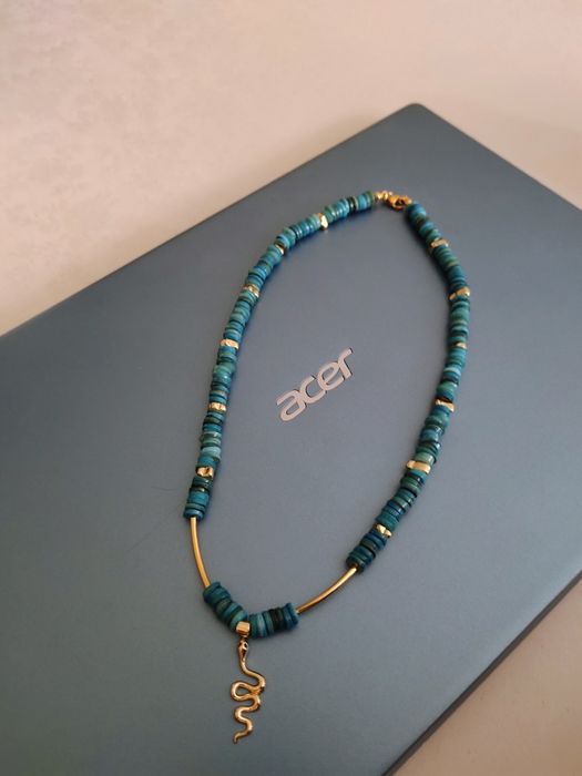 Брошь большого размера