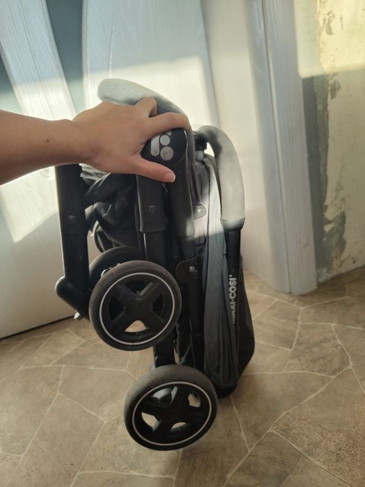 Maxi Cosi Lara лятна бебешка количка