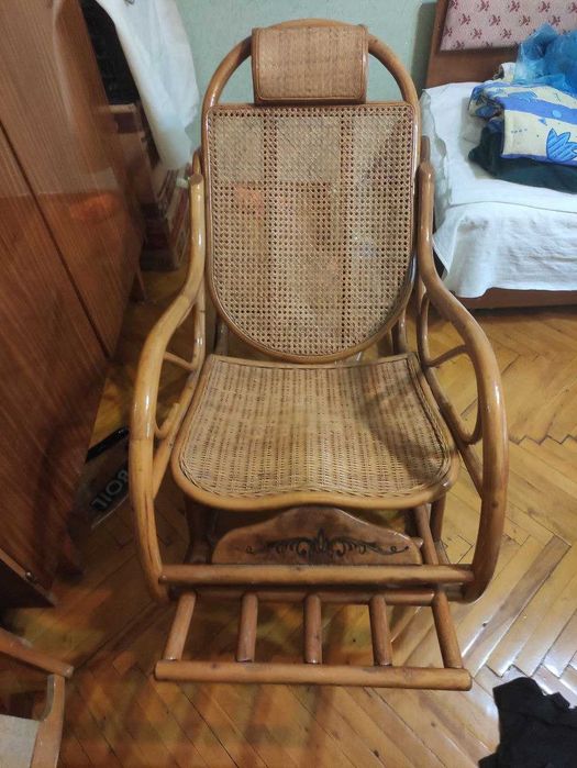 Кресло-качалка, антиквариат 100$