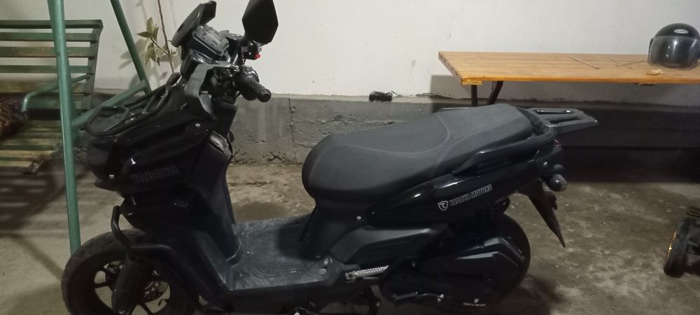 Yadaya, Skuter moped