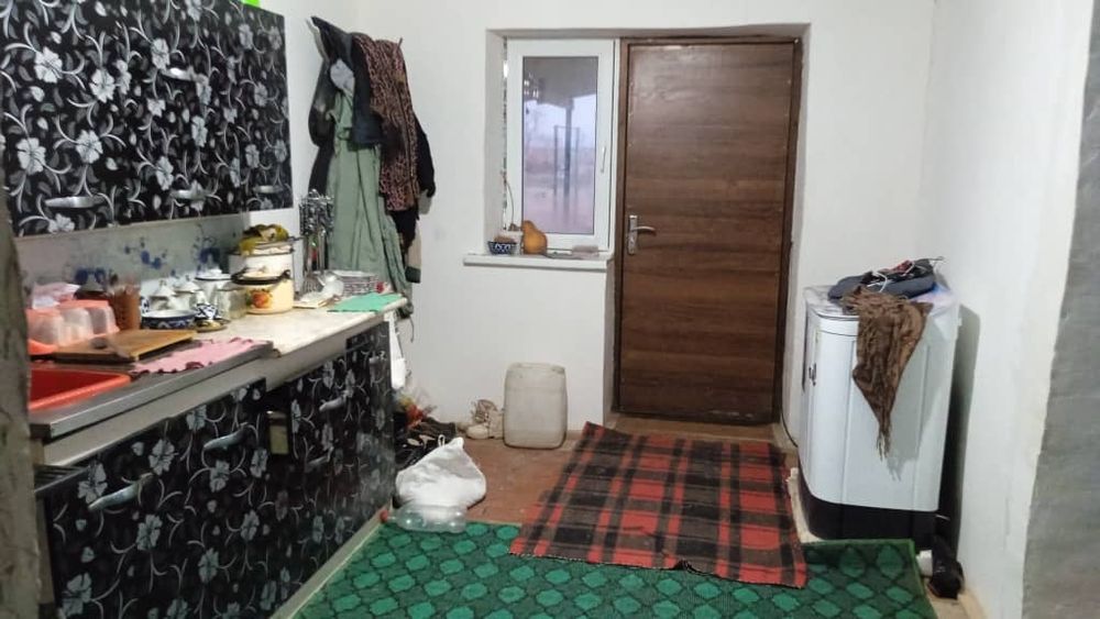 4 ханалы баняасы бар Жай сатылады  бахасы 270мл келсимли