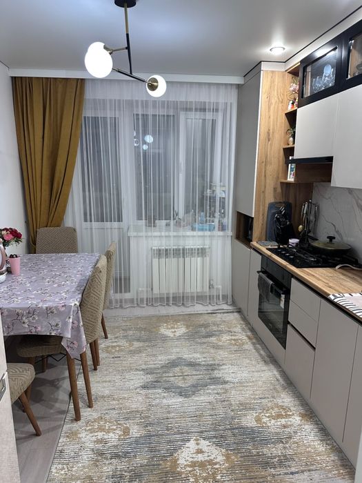 Продам дом районе Нур сити 4 мкр 20 г
