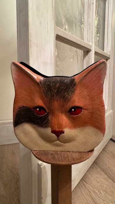 Винтидж Авторски салфетник– рисувано лаково дърво, подписан.