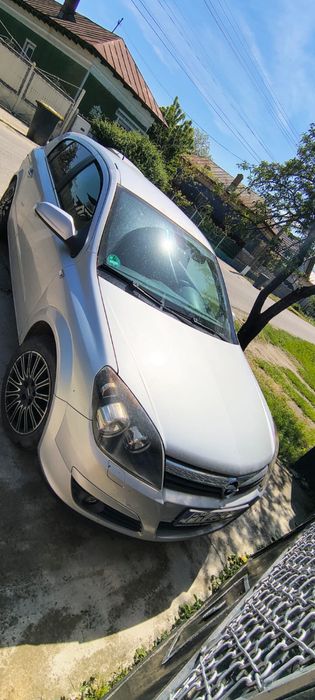 Opel astra h 1.7
