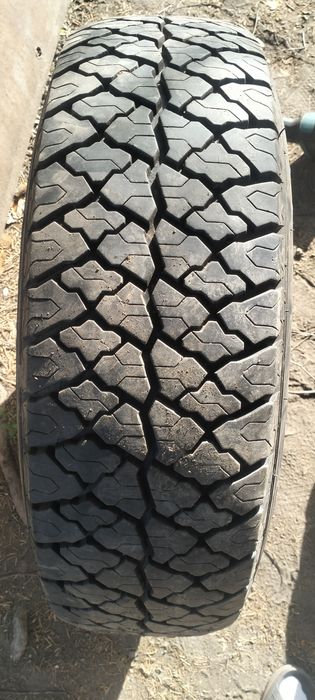 Продам резину с дисками 235/75 R15