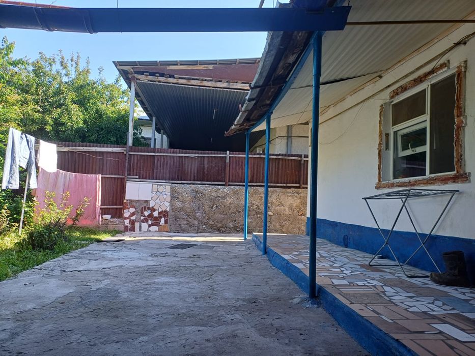 Продается большой дом с участком!