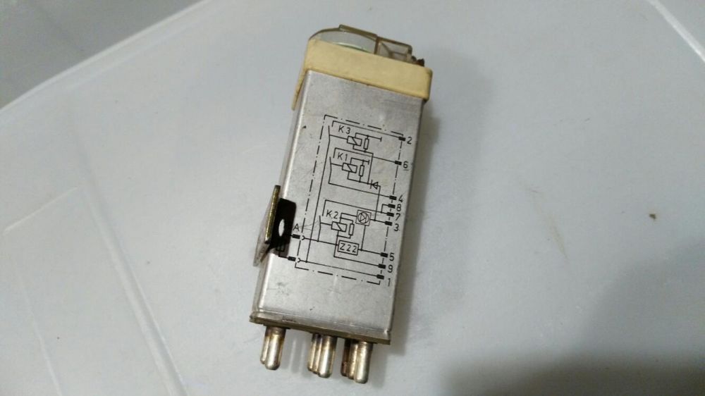 Реле перегрузки на мерседес w124,E220,Е280,Е320