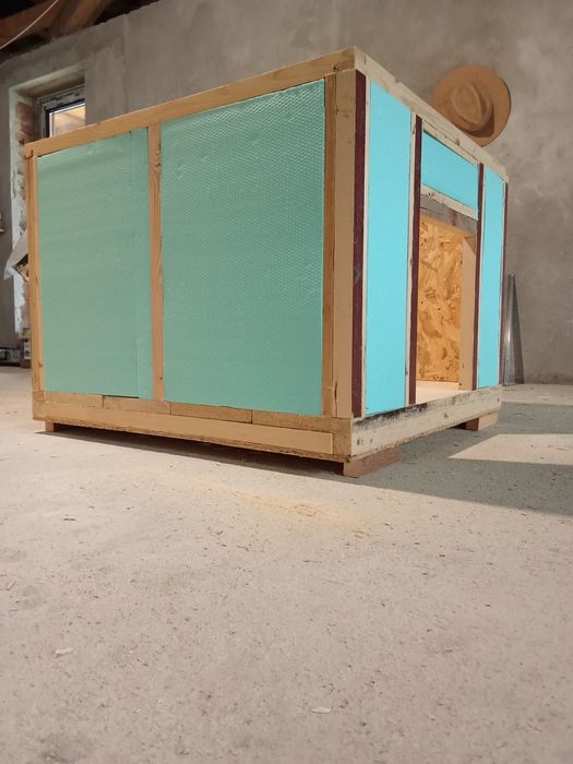 Кучешка къща колиба