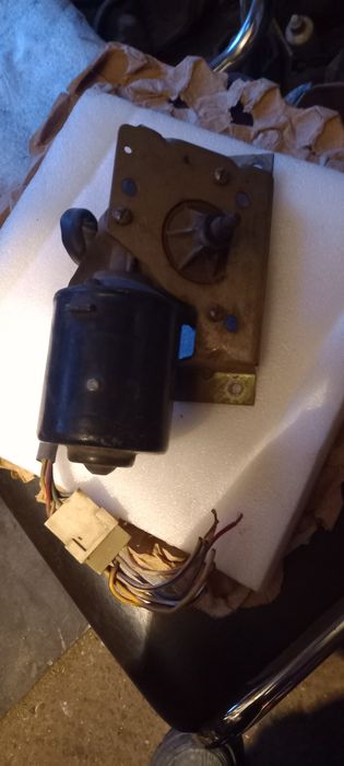 Электромоторчики стеклоочистителей с приводами