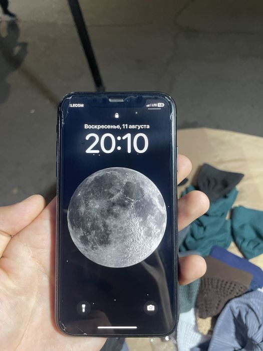 iPhone XR sotiladi 200$