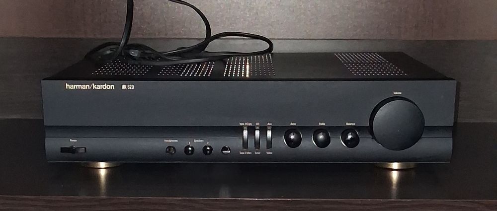 Vând amplificator harman/ kardon HK620 perfect funcțional