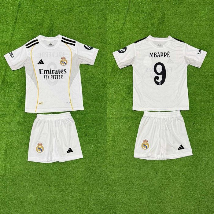 Футболни тениски