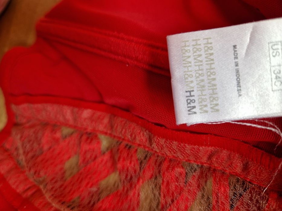 Doua corsete H&M, ambele la doar 45 lei