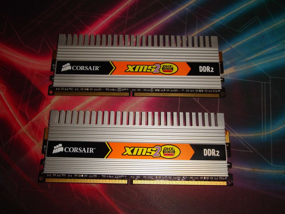 kit memorii ram DDR2 Corsair XMS2 DHX 4GB 2x 2GB 800 Mhz de colectie
