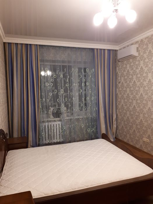 Продам тюли на окна и 2 шторы