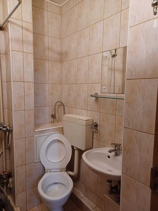 Vand Apartament de 80 mp , 4 camere, 2 băi, etajul 3