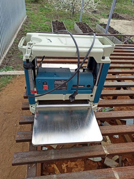 Рейсмус Makita 2012NB