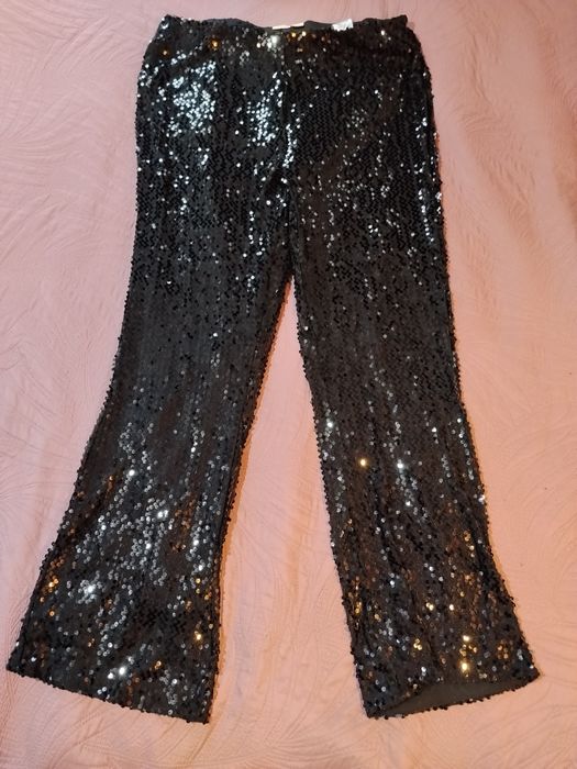 Pantaloni negri cu paiete