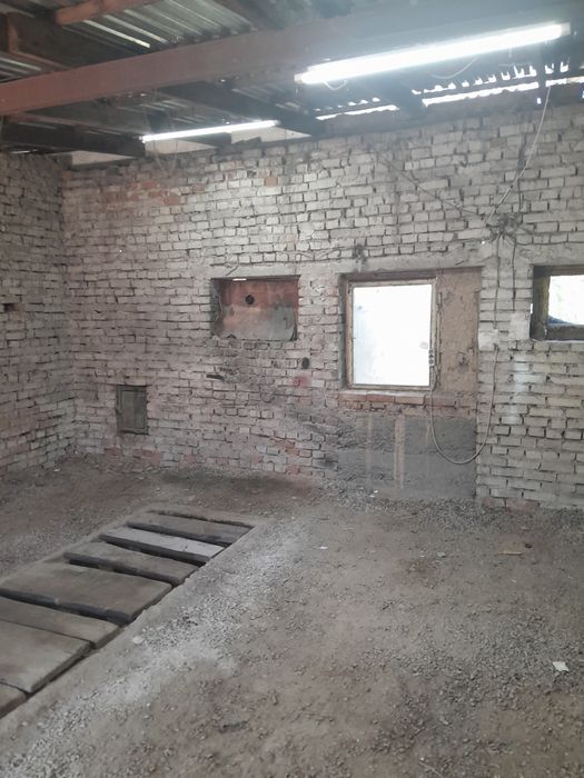 Сдам в аренду гараж,склад