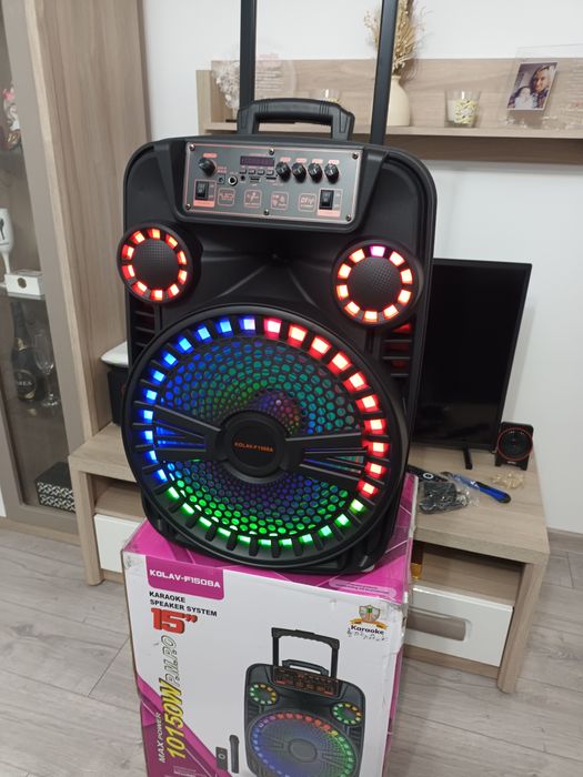 Boxă portabilă cu microfon