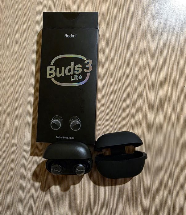 Căști Buds Lite 3 - 2 perechi disponibile,stare foarte buna