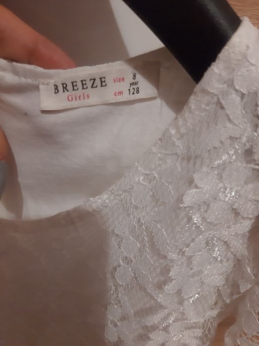 Бяла рокличка за повод