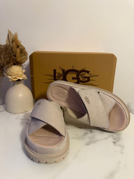 Papuci Ugg Dama 2026 Bej