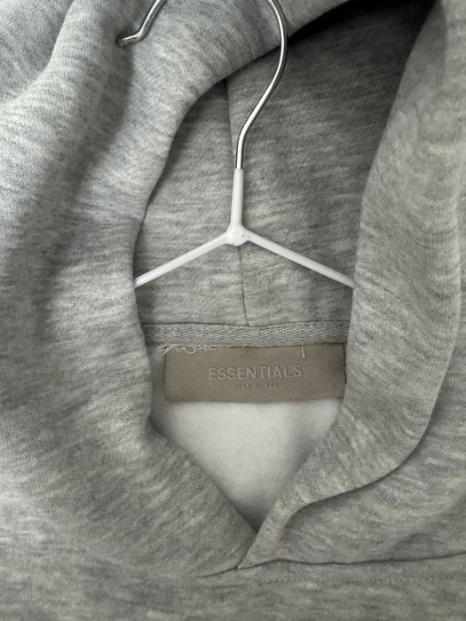 Продаю найк теч флис и ессентиалс