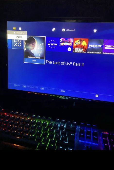 Продаю PlayStation 4