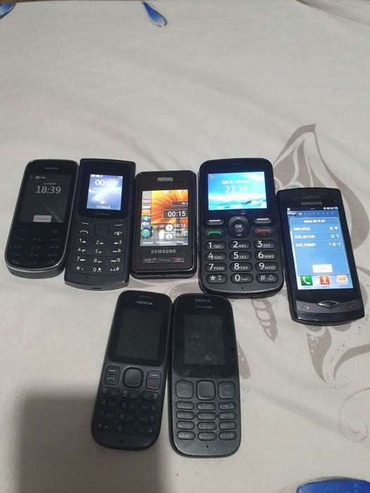 Telefoane Nokia și Samsung