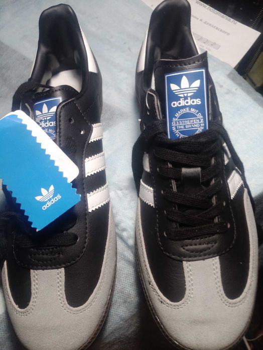 Адидас кросовки привезены из Вьетнама,