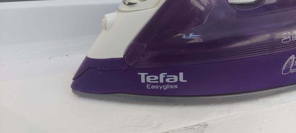 Продам утюг б/у     .