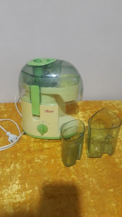 Соковыжималка TIffANY Madel number:KT717.  230V  (400W)