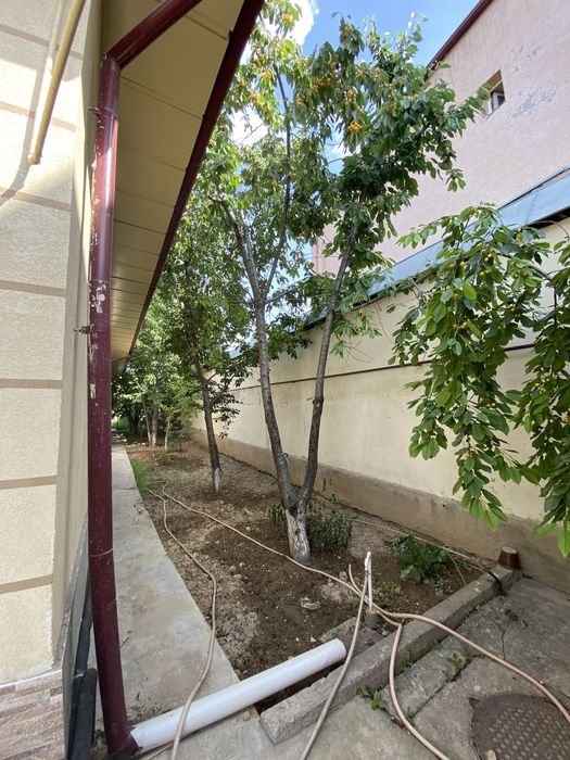 Продается большой дом-участок в центре города!