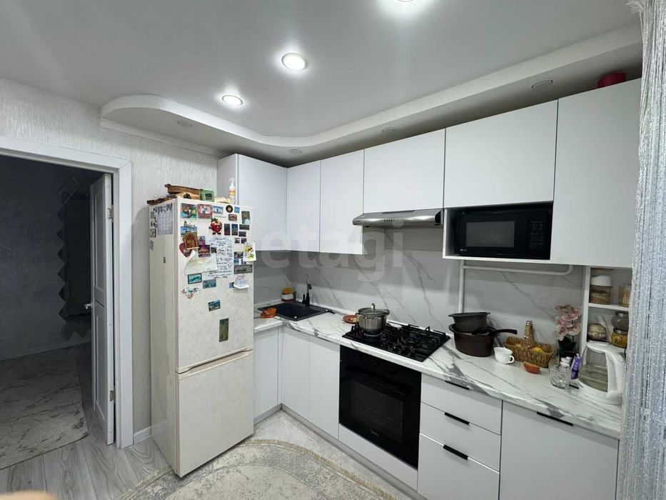 Продам 3-комн. кв. в районе  ДСР