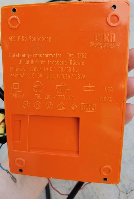 Ретро комплект Piko Junior H0 – локомотиви, вагони, релси и контролер