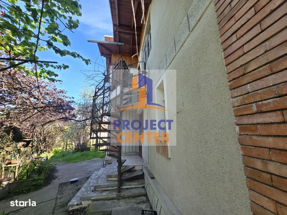 Casa cu 4 camere, anexa si teren de 1416 mp in Leordeni