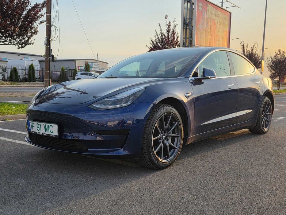 Flota Bolt / Uber oferim Tesla M3 si VW id4,  chirie / ramanere