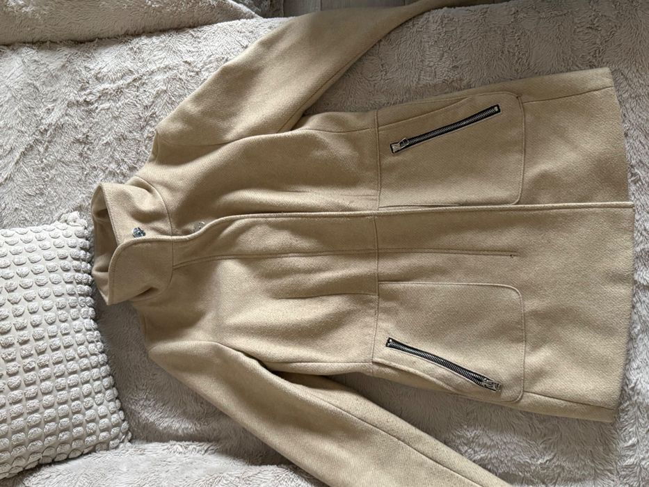 Късо палто Bershka