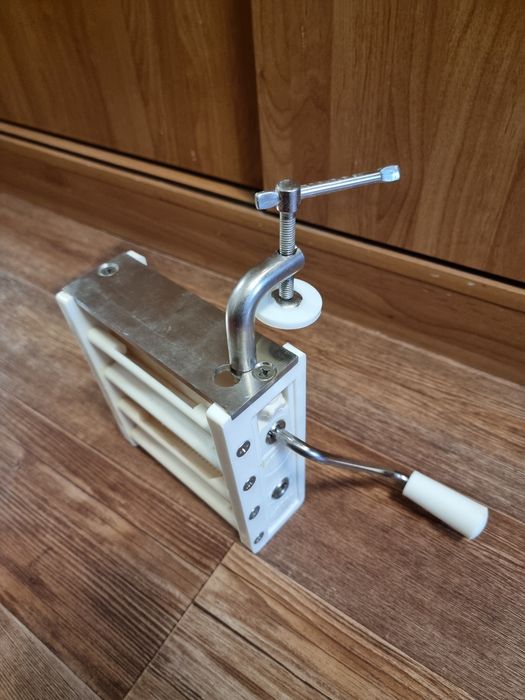 Продам лапшерезку