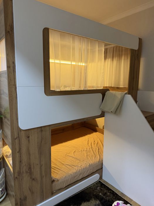 двухъярусная кровать