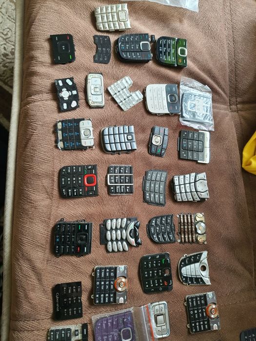 Vând tastaturi de telefoane