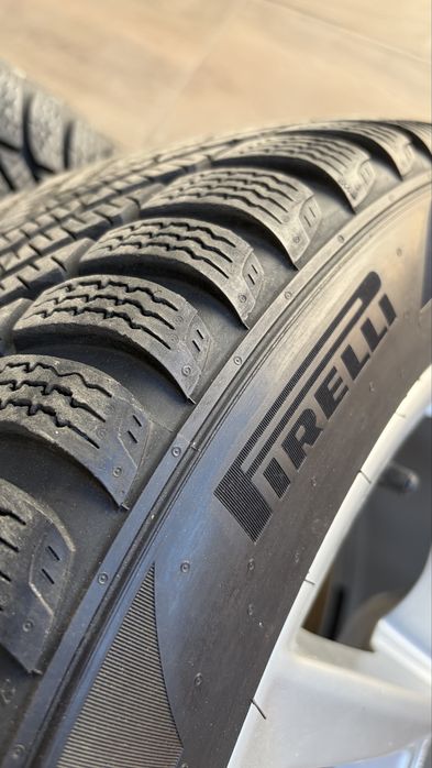Jante Audi R17 Pirelli 2024 Roti iarnă Audi 225 50 R17 Dot 2024 Anvelope Pirelii 225 50 R17 Cauciucuri Pirelli 225 50 R17 Gume Pirelii 225 50 R17