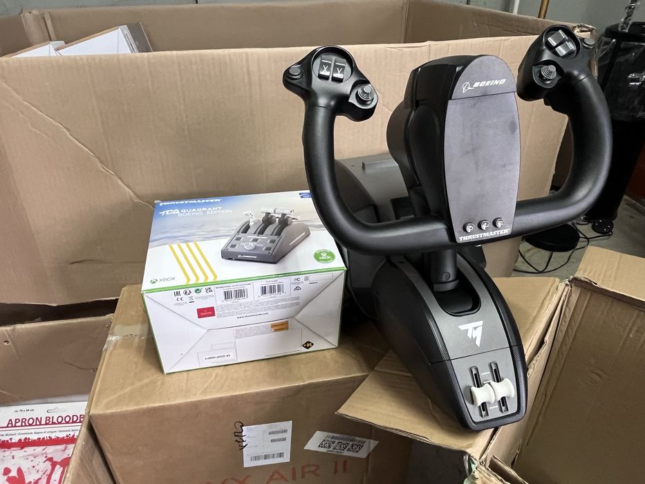 Thrustmaster за ps5 i xbox Чисто нови в перфектно състояние