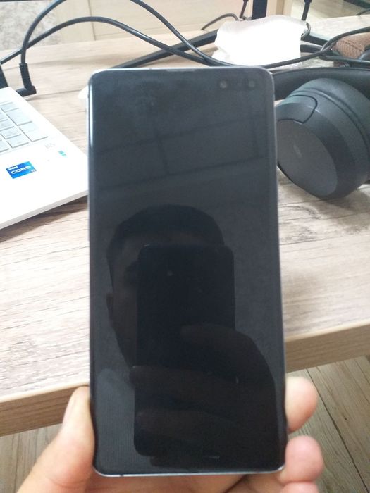 Samsung Galaxy S10 5G 256talik holati ideal